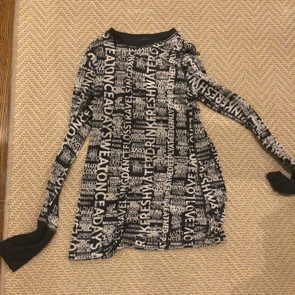 Lululemon top!!